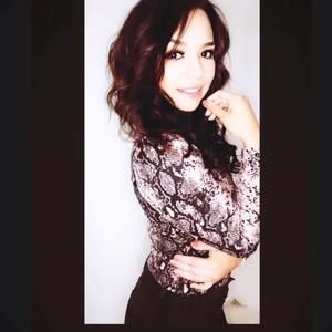 Meet your Posher, Alejandra